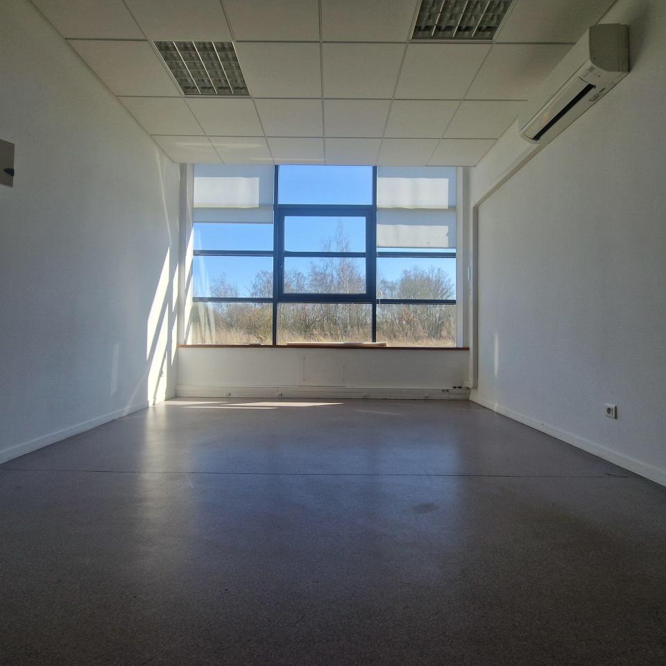 Local d'activité Roost-Warendin 841m² Location local d'activité Roost-Warendin Nord OLACT2420363 11